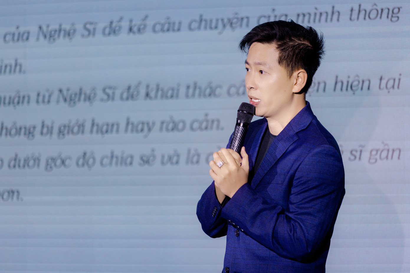 Nhạc sĩ Huỳnh Quốc Huy giới thiệu dự án Từ đây... Từ nay... Nhạc sĩ Huỳnh Quốc Huy giới thiệu dự án Từ đây... Từ nay...