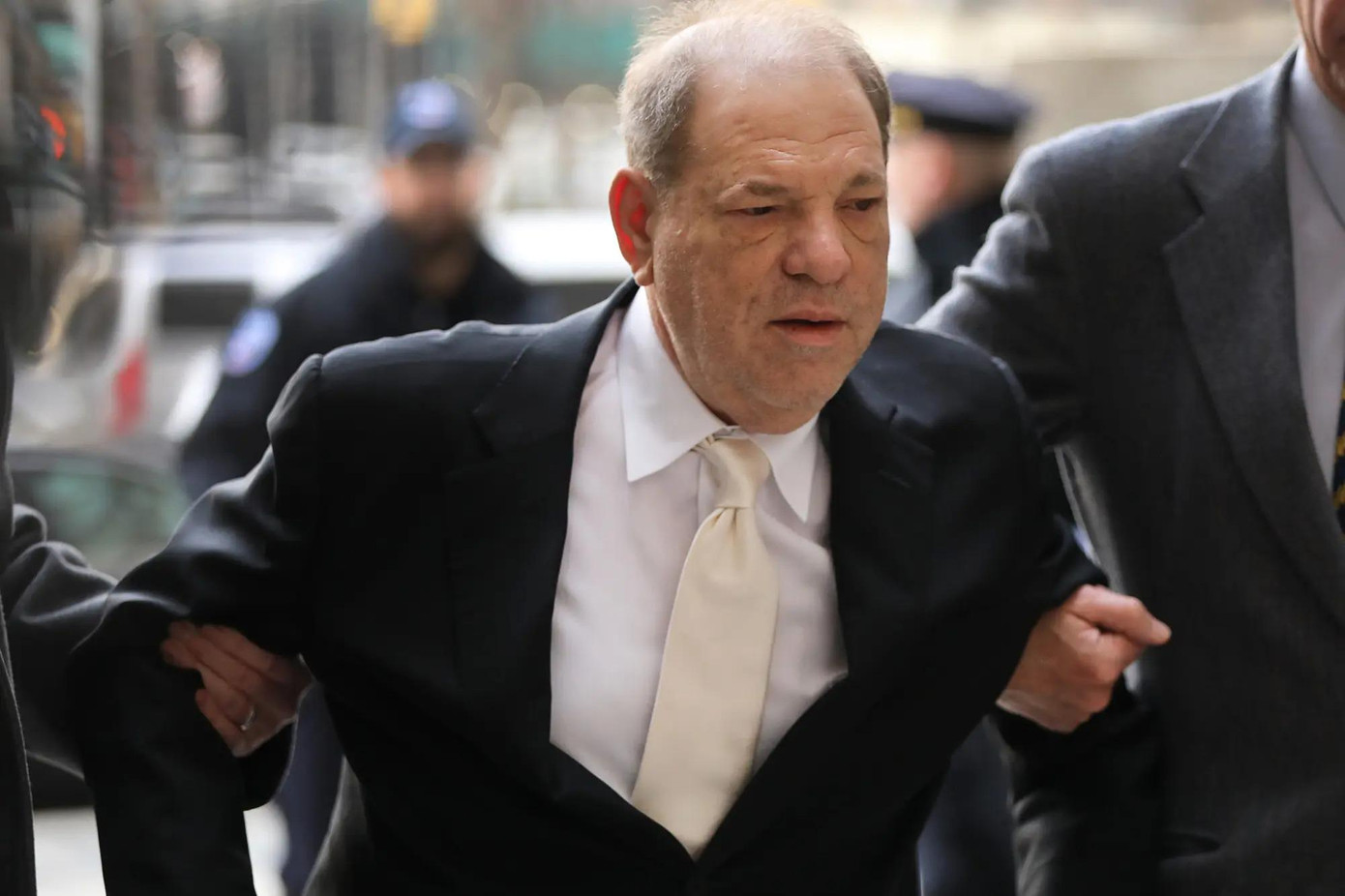 Harvey Weinstein tiếp tục bị điều tra sau khi bị kết án 23 năm tù giam. Ảnh: Getty.