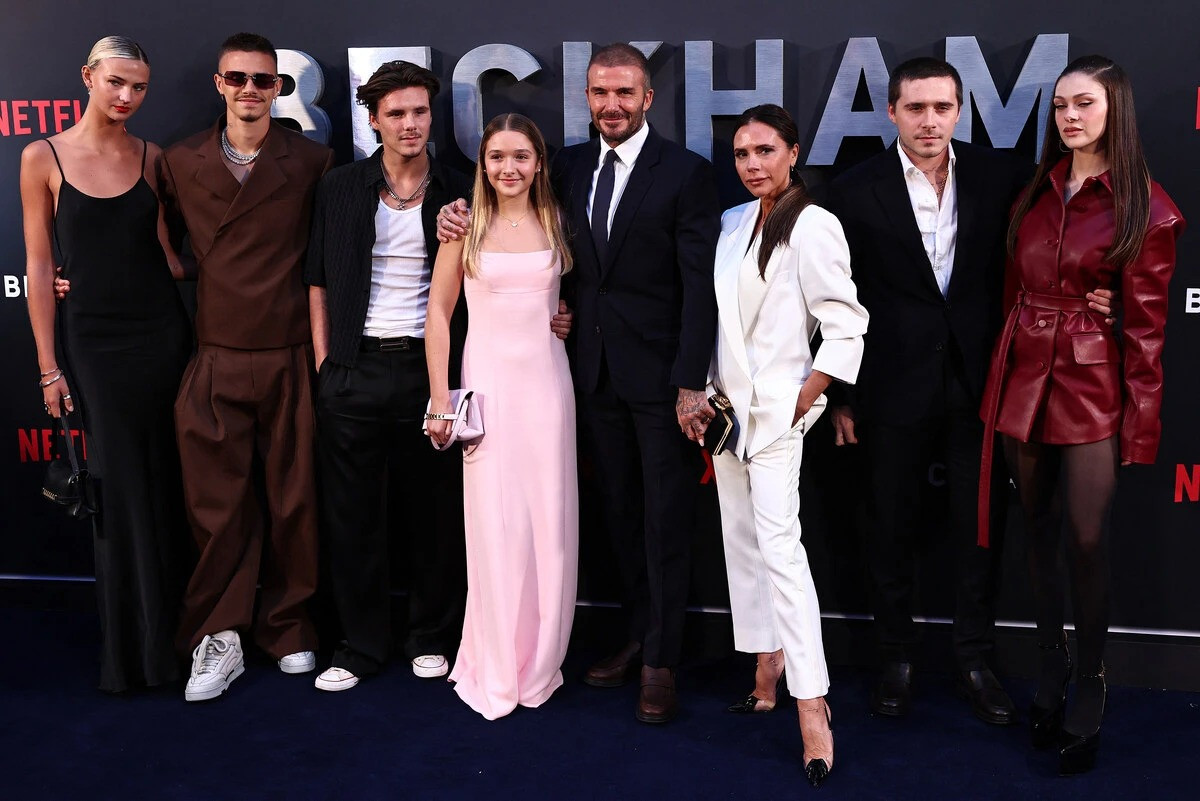 Gia đình đông thành viên của David Beckham.