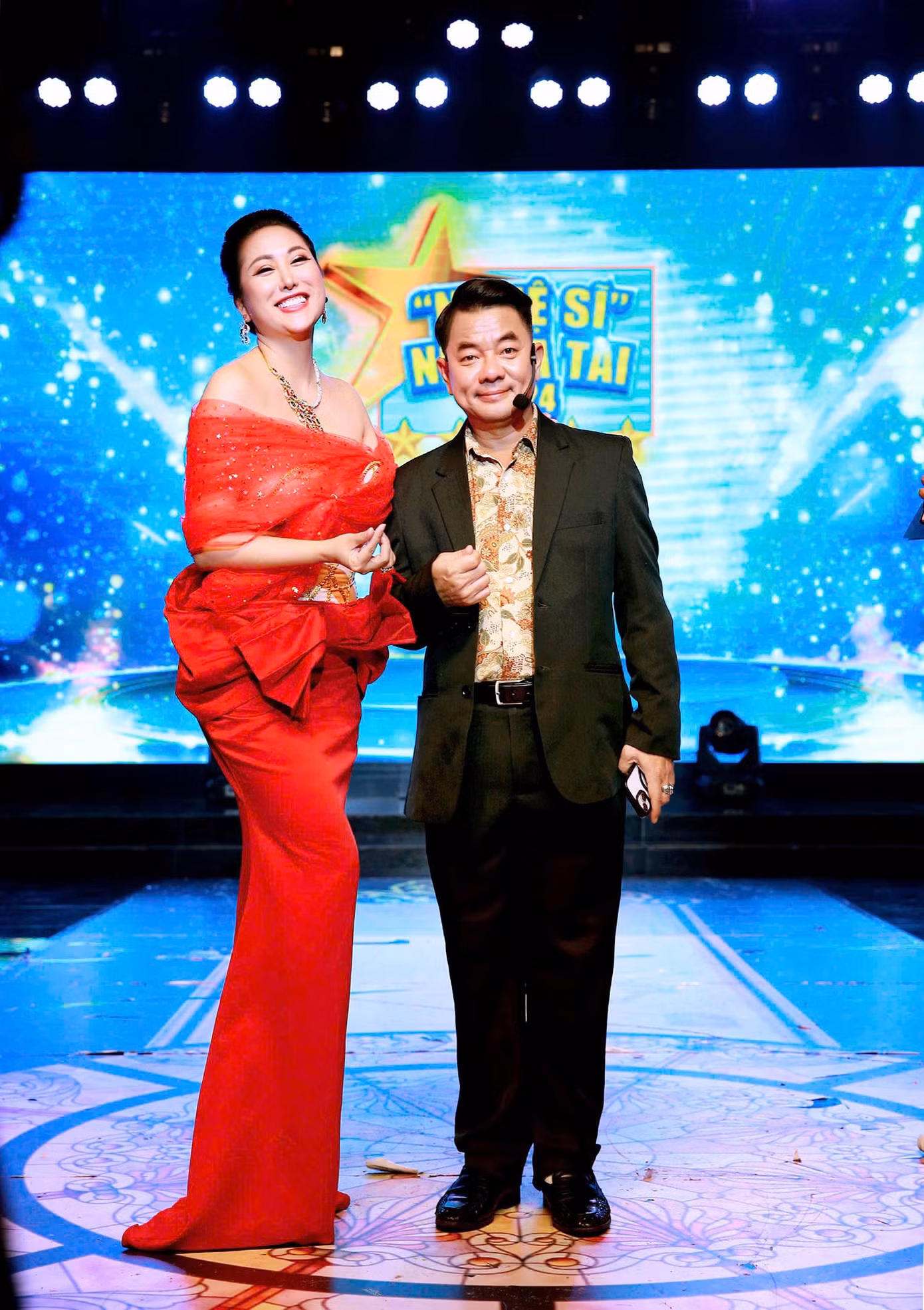 Nhà sản xuất Phi Thanh Vân cùng trưởng ban giám khảo Nguyễn Đức Thuận và phó trưởng ban giám khảo Quang Minh.