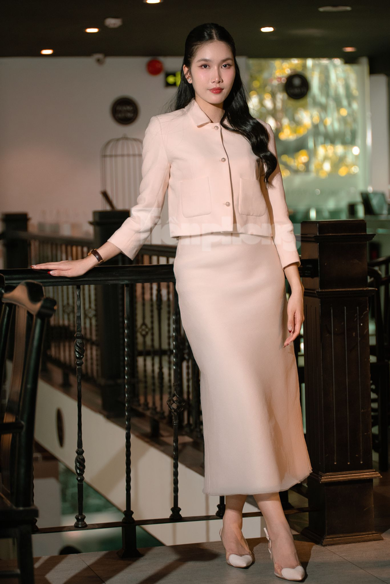 Ngày 9/4, Phương Anh tốt nghiệp Thạc sĩ, thủ khoa ngành Hệ thống Quản lý thông tin tại trường Đại học RMIT với điểm GPA 3.5/4.0. Á hậu Hoa hậu Việt Nam 2020 đứng trong top 15% sinh viên có điểm tốt nghiệp cao nhất của ngành từ trước đến nay.Chia sẻ với Tiền Phong, người đẹp nói cô tốt nghiệp thạc sĩ sau khi hoàn thành "KPI" việc thi Hoa hậu Quốc tế và lấy chồng trong năm 2023.