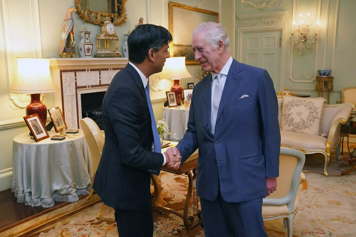 Cuộc gặp giữa Thủ tướng Rishi Sunak và Vua Charles tại Điện Buckingham.