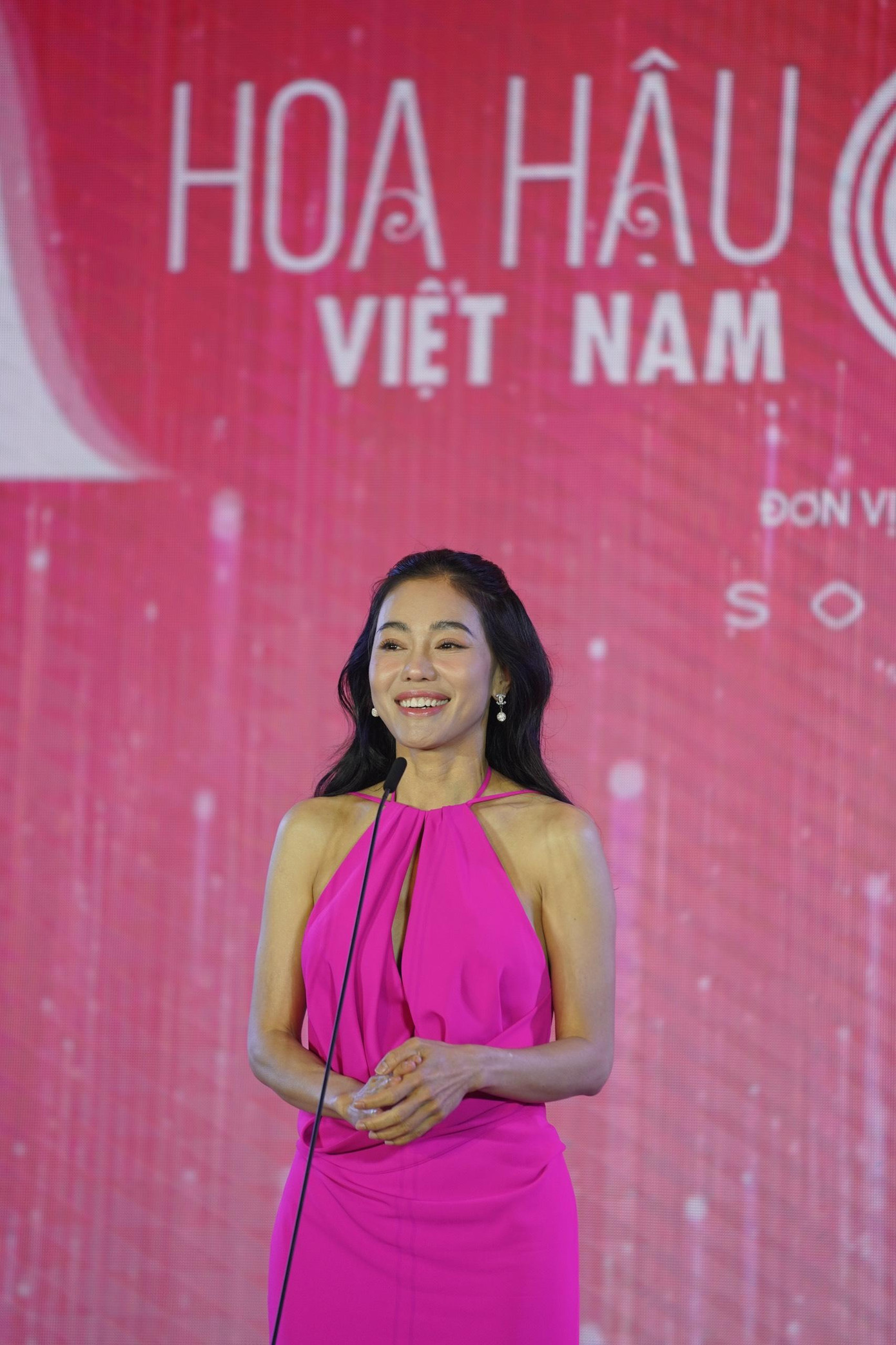 Phó Trưởng ban tổ chức Phạm Kim Dung cho biết ban tổ chức có quy cách riêng để lọc ra 58 thí sinh từ hàng trăm cô gái khắp cả nước tại sơ khảo Hoa hậu Việt Nam 2022. "Công thức đó nằm ở trách nhiệm, sự công tâm và quan sát kỹ lưỡng thí sinh. Đó cũng là công thức chung của các cuộc thi hoa hậu có uy tín hiện nay", Tổng giám đốc công ty Sen Vàng nói.