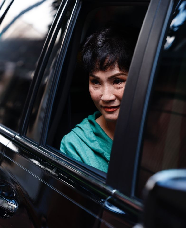 Khán giả chờ đón màn thể hiện của hai nghệ sĩ gạo cội Ngọc Giàu và Hồng Đào.