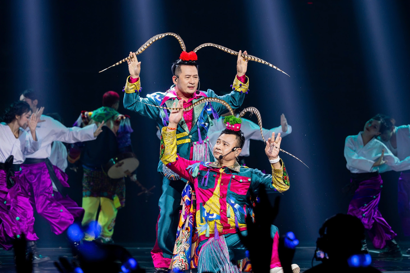 Sự kết hợp ấn tượng của NSND Tự Long và Bằng Kiều tại show Anh trai.