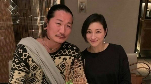 Jun Izutsu và Ryoko Hirosue trước khi vụ ngoại tình bị phanh phui.