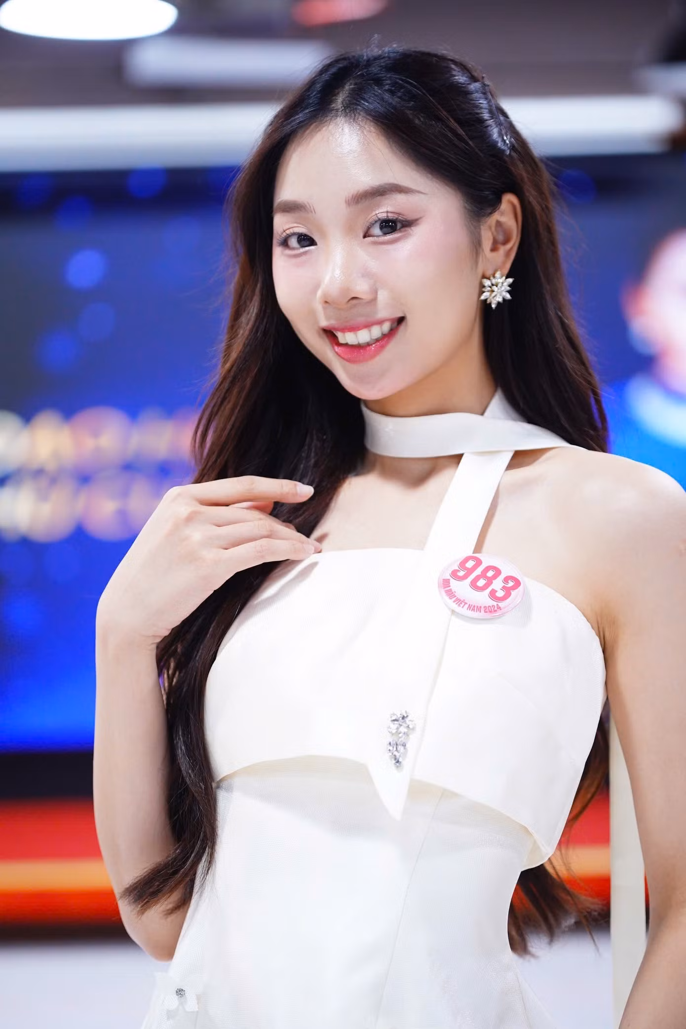 Thùy Dương có lợi thế học thức khi theo học cùng lúc ĐH Ngoại thương và ĐH Kinh tế Quốc dân.