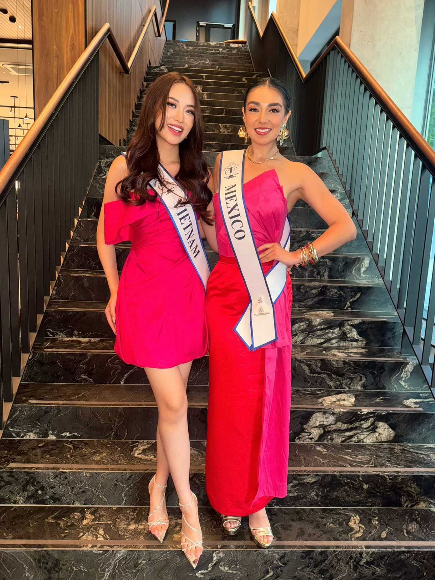 Đại diện Việt Nam chỉn chu tại Hoa hậu Siêu quốc gia. Đại diện Việt Nam chỉn chu tại Hoa hậu Siêu quốc gia.