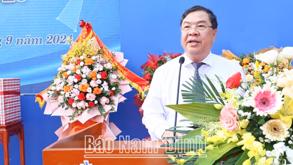 Đồng chí Bí thư Tỉnh uỷ Phạm Gia Túc phát biểu tại Lễ khai giảng. Đồng chí Bí thư Tỉnh uỷ Phạm Gia Túc phát biểu tại Lễ khai giảng.