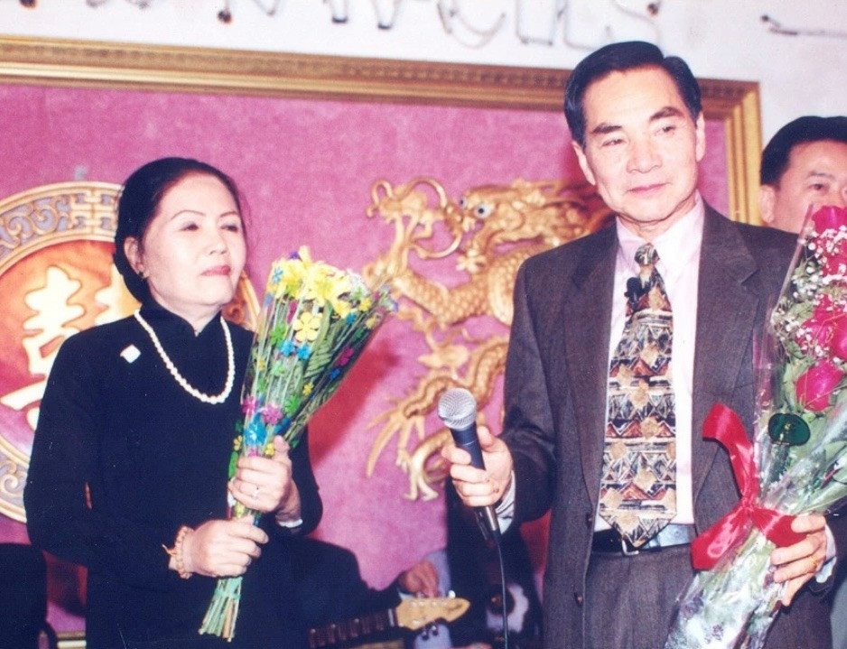 Thành Được gặp lại Út Bạch Lan trong một lần biểu diễn tại Mỹ.