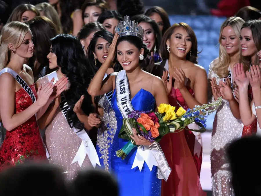 Sự cố nhầm vương miện năm 2015 giúp Pia Wurtzbach là hoa hậu được biết đến rộng rãi. Trong khi đó, Catriona Gray (đăng quang năm 2018) được đánh giá là Miss Universe có kỹ năng tốt từ trình diễn đến thuyết trình. Hai người đẹp khác đến từ Philippines đoạt vương miện Hoa hậu Hoàn vũ là Gloria Diaz (1969) và Margarita Moran (1973).