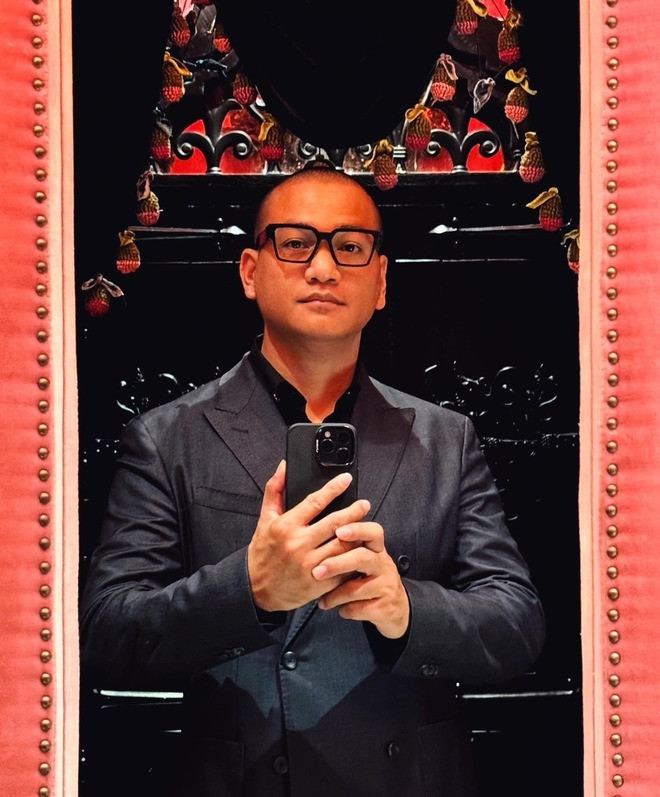 Nguồn tin cho biết chồng sắp cưới của Khánh Vân là nhiếp ảnh gia Nguyễn Long. Nguồn tin cho biết chồng sắp cưới của Khánh Vân là nhiếp ảnh gia Nguyễn Long.