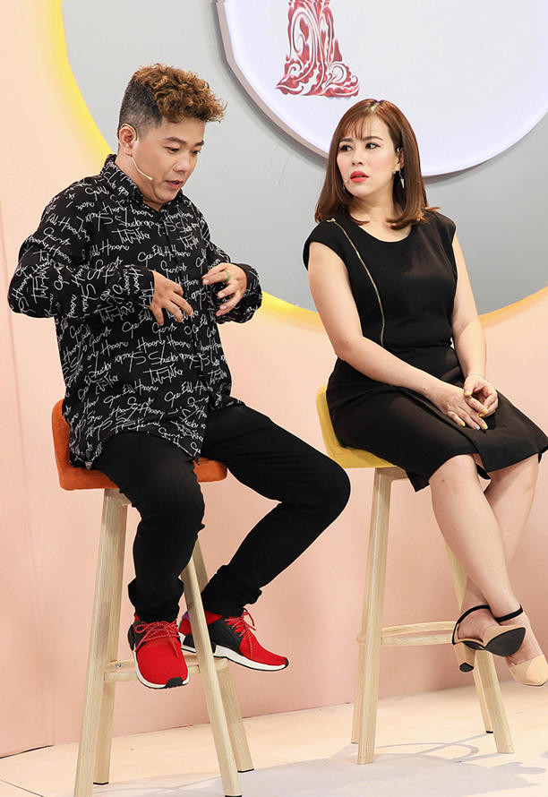 Cặp diễn viên Nụ cười mới quyết định ly hôn sau 11 năm chung sống. Cặp diễn viên Nụ cười mới quyết định ly hôn sau 11 năm chung sống.