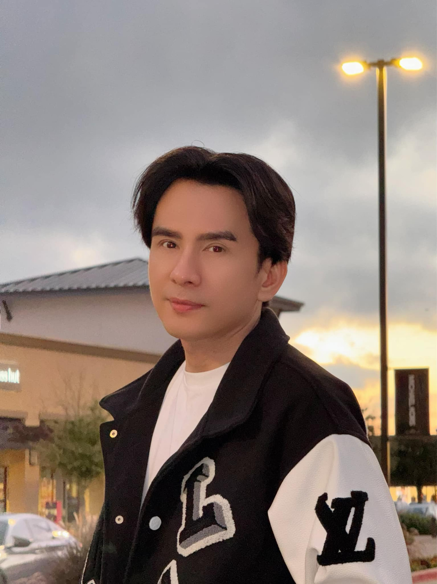 Đan Trường gặp tai nạn giao thông ở Mỹ.