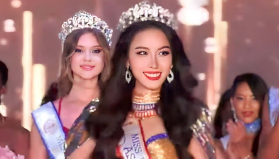 Người đẹp sinh năm 2003 đạt ngôi vị Á hậu 2. Người đẹp sinh năm 2003 đạt ngôi vị Á hậu 2.