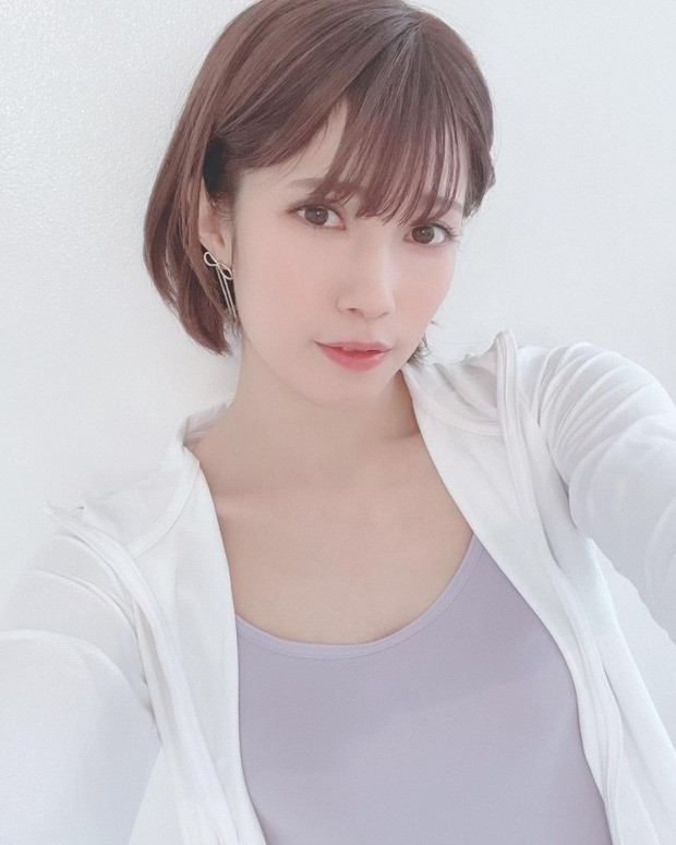 Rune Ikawa trước khi đối mặt chứng chán ăn. Rune Ikawa trước khi đối mặt chứng chán ăn.