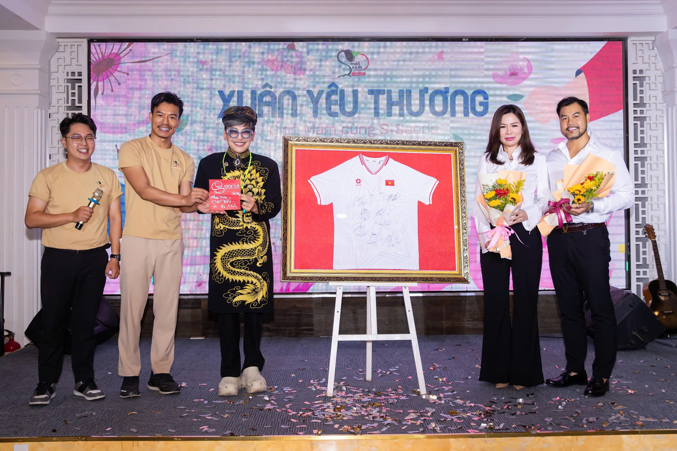 Quỹ có nhiều hoạt động ý nghĩa giúp đỡ trẻ em. Quỹ có nhiều hoạt động ý nghĩa giúp đỡ trẻ em.