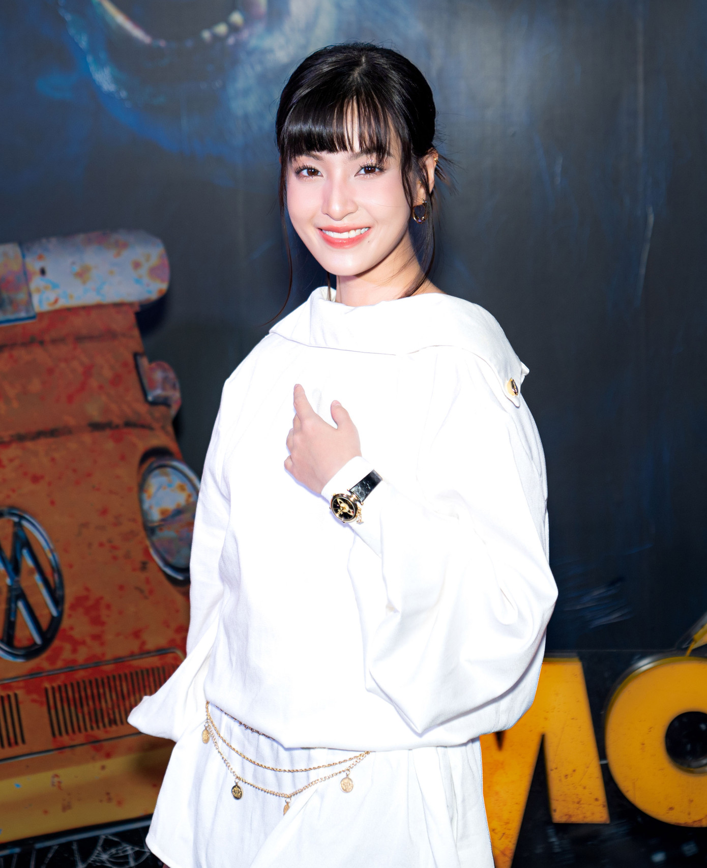 Thảo Tâm và Tuấn Trần là diễn viên chính của dự án sinh tồn, quái thú.