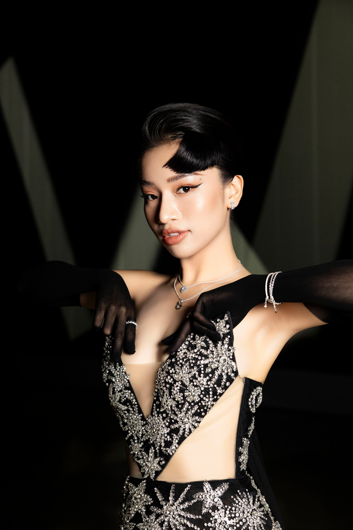 Ngày càng nhiều người chi tiền xem ca sĩ Việt biểu diễn ở nước ngoài. Ngày càng nhiều người chi tiền xem ca sĩ Việt biểu diễn ở nước ngoài.