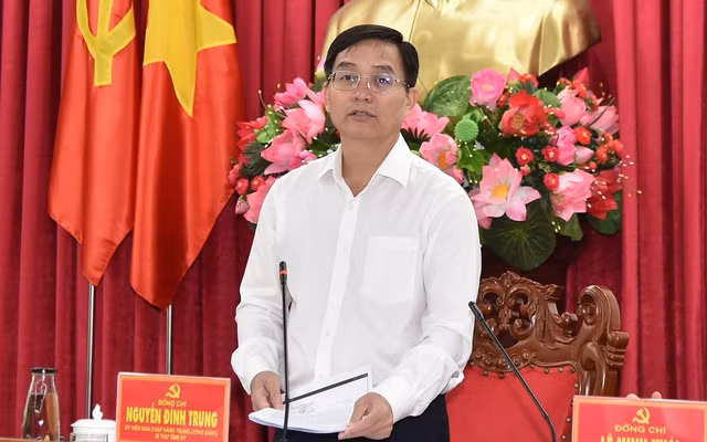 Đồng chí Nguyễn Đình Trung, Bí thư Tỉnh ủy Đắk Lắk phát biểu tại buổi làm việc. Ảnh VGP/Trần Mạnh.