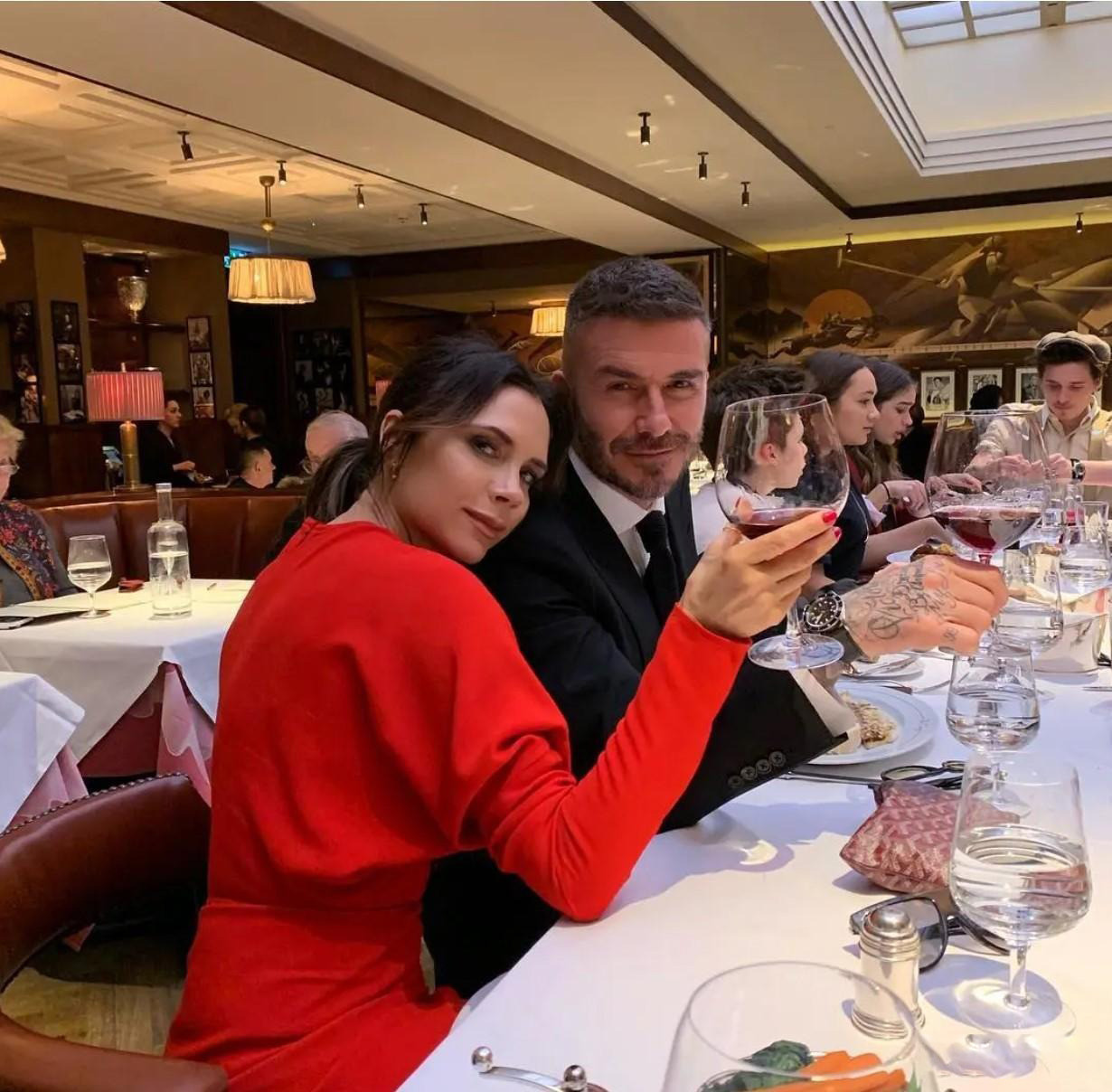 Danh tiếng không cứu được sự nghiệp kinh doanh của vợ chồng David Beckham. Danh tiếng không cứu được sự nghiệp kinh doanh của vợ chồng David Beckham.