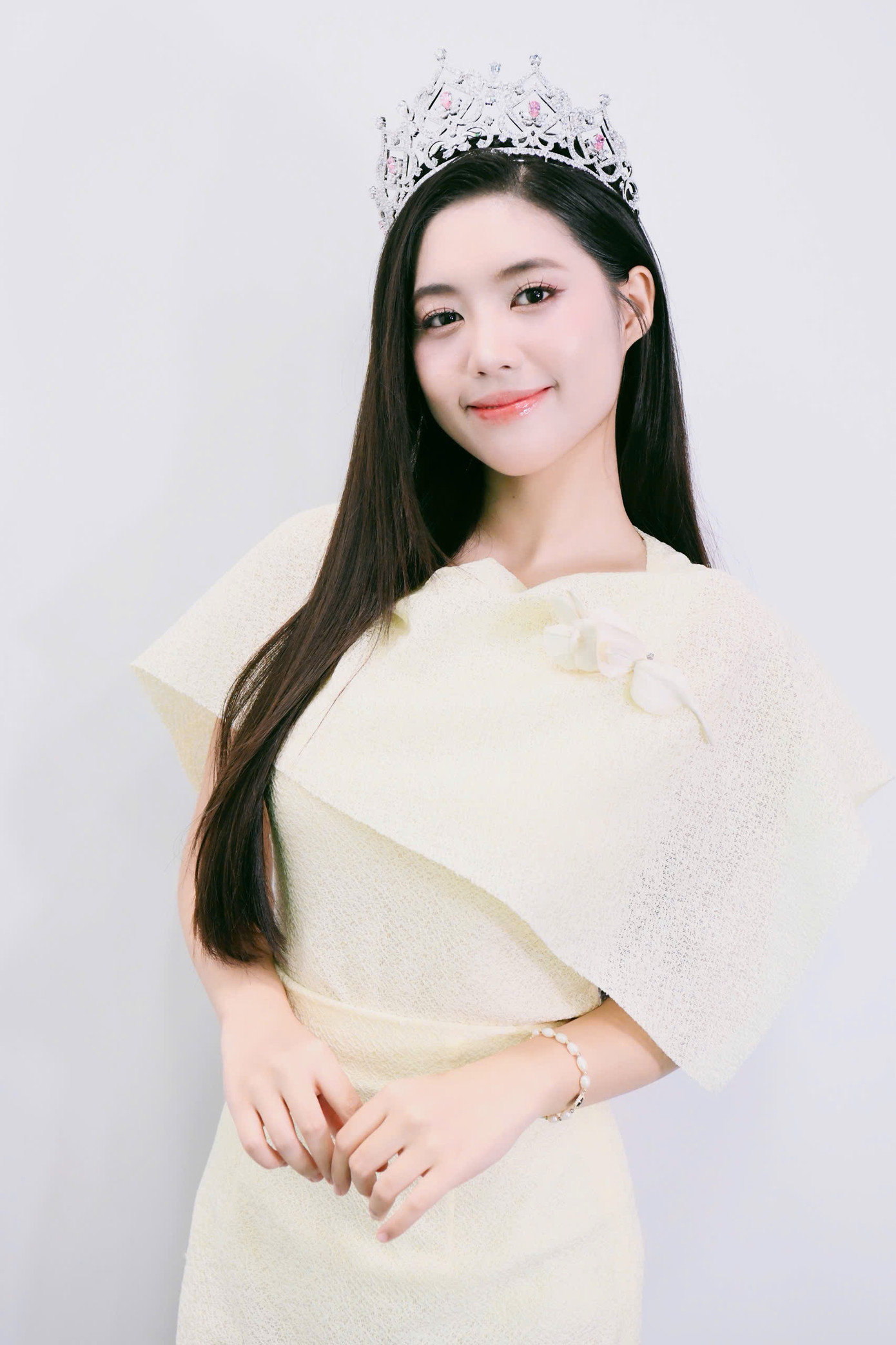 Cận vẻ ngoài của Á hậu Châu Anh sau 3 ngày đăng quang Á hậu 1 Hoa hậu Việt Nam 2024.