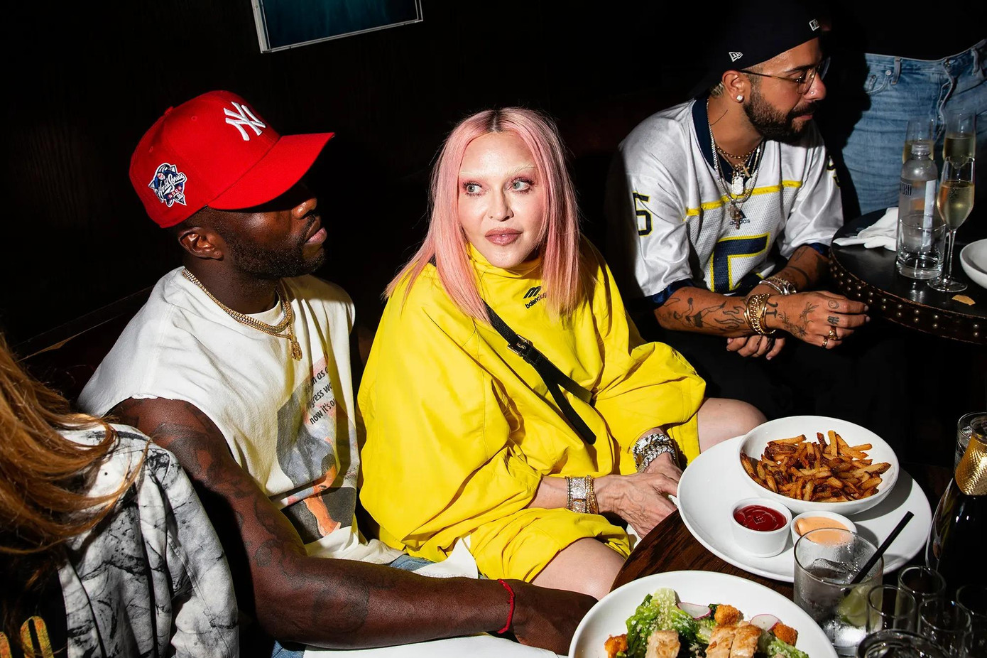 Hình ảnh của Madonna trong quá khứ và hiện tại. Ảnh: NBC, Instagram. Hình ảnh của Madonna trong quá khứ và hiện tại. Ảnh: NBC, Instagram.