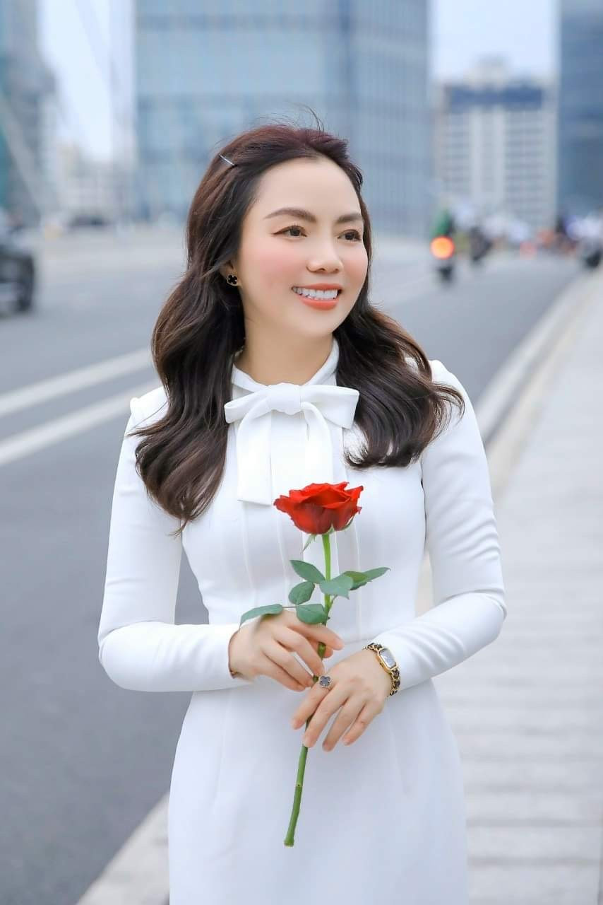 Thay vì nhìn về quá khứ với nỗi cay đắng, Võ Thị Thúy Hiền đã chọn nhìn nhận nó bằng lòng biết ơn.