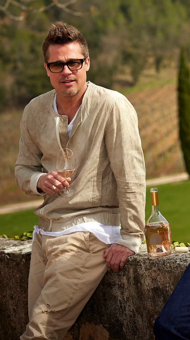 Brad Pitt và Angelina Jolie ngồi lại với nhau sau nhiều năm kiện tụng.