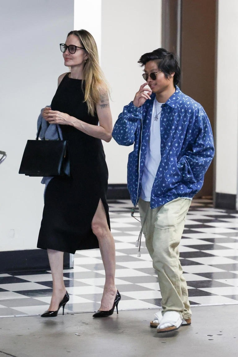 Cậu bé được Angelina Jolie nhận nuôi tại Việt Nam hiện 19 tuổi, là chỗ dựa tinh thần của minh tinh Hollywood.