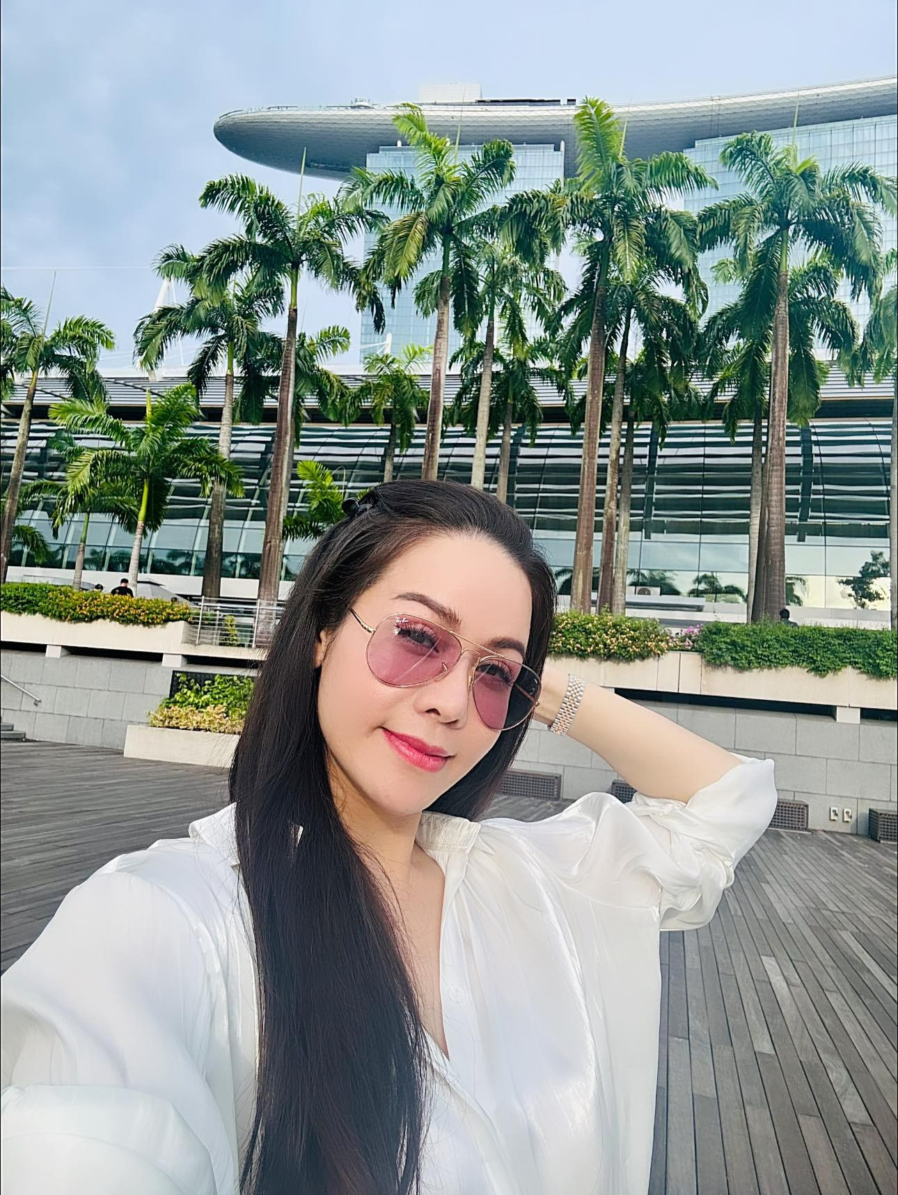 Nhật Kim Anh cập nhật hình ảnh tại Singapore. Nhật Kim Anh cập nhật hình ảnh tại Singapore.