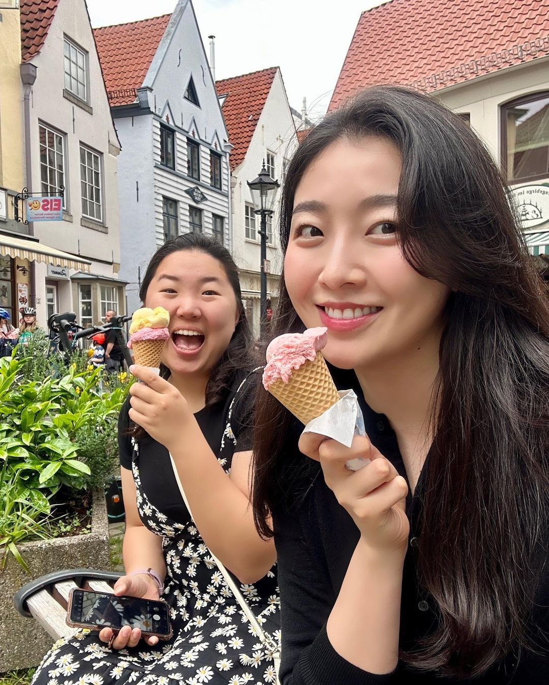 Sau khi giành giải thưởng 45.000 USD và học bổng 45.000 USD, cô gái 22 tuổi tiếp tục việc học tại Cao đẳng Dickenson, ước mơ học ngành báo chí để trở thành nhà báo quốc tế.