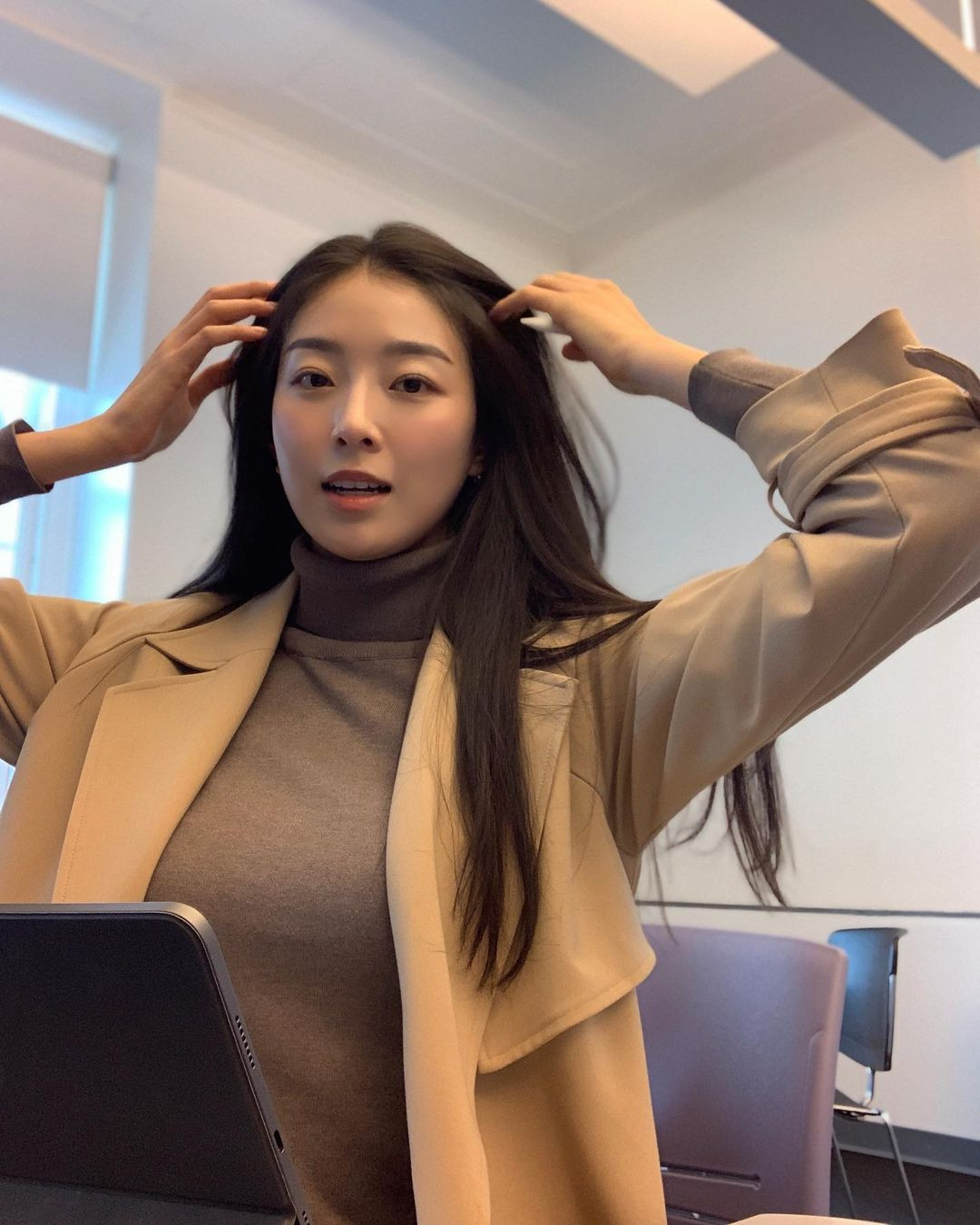 "Tôi luôn ước việc mình đứng trên sân khấu có thể giúp các cô gái nghĩ rằng mình không mập chút nào với cân nặng này. Tôi luôn cho rằng mình tạo động lực cho những cô gái trẻ tự tin vào cơ thể, chấp nhận vẻ ngoài của bản thân", cô nói với Asian Boss.