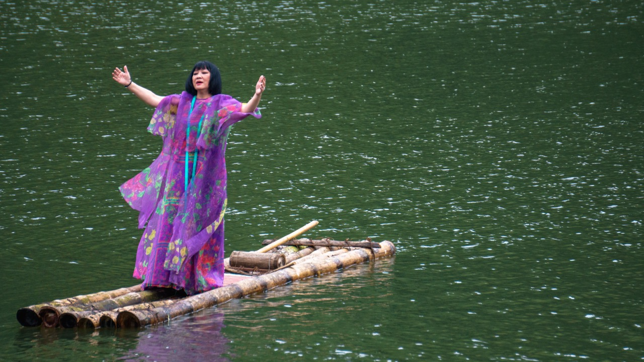 Hình ảnh của ca sĩ Cẩm Vân ở tuổi 65.