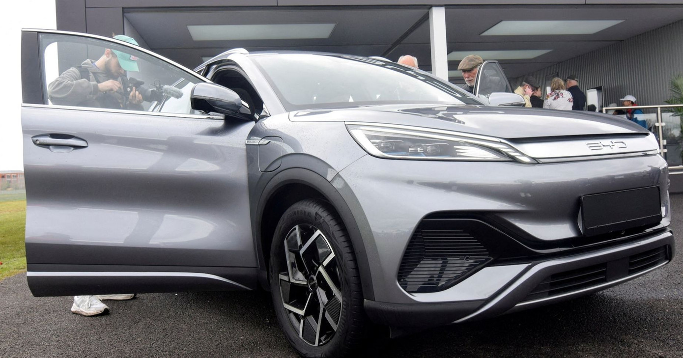 Trung Quốc phủ nhận sản xuất thừa xe điện. Trung Quốc phủ nhận sản xuất thừa xe điện.