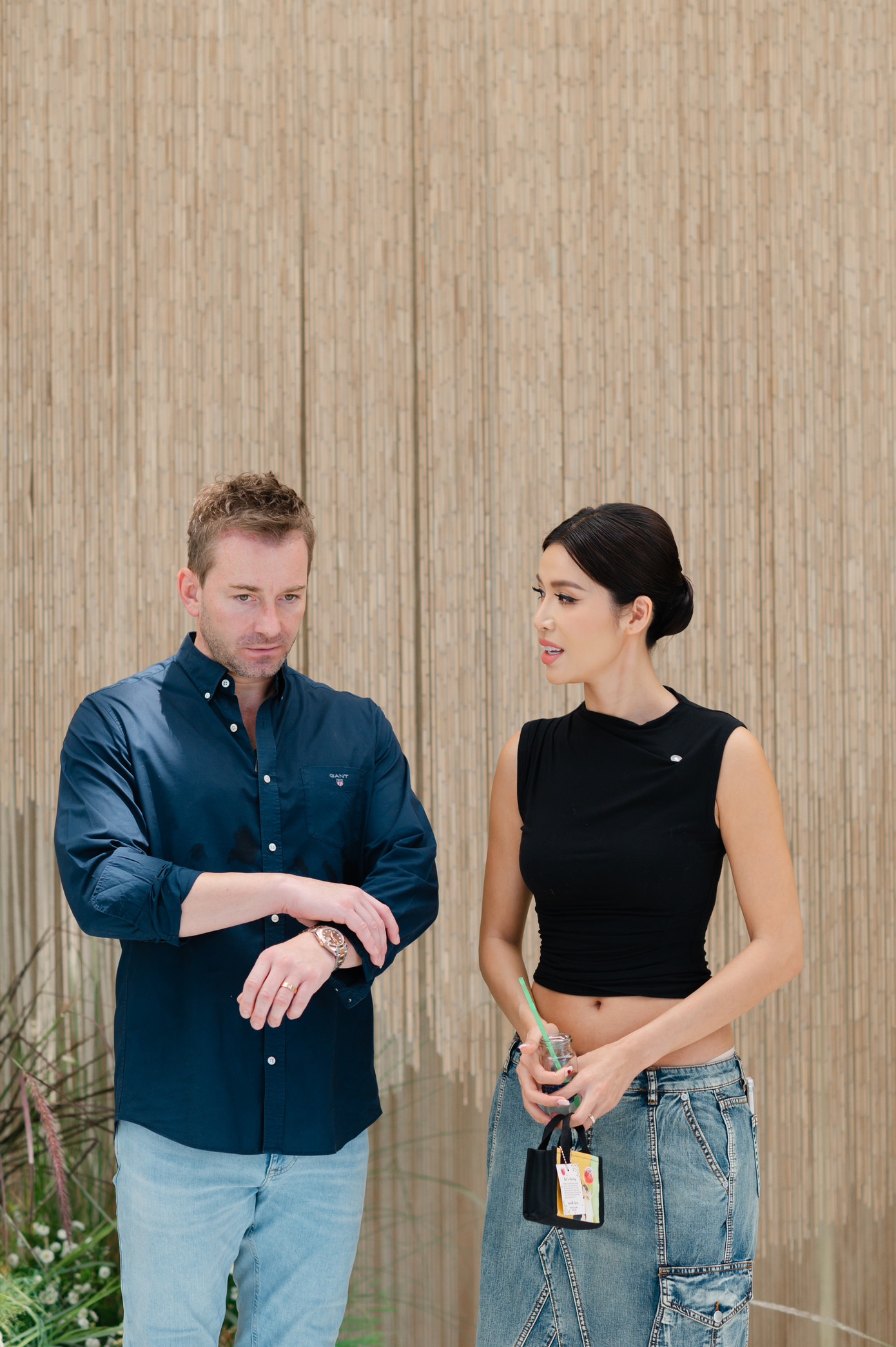 Không chỉ Chris, Minh Tú nói cô cũng căng thẳng vì đây là ngày trọng đại.