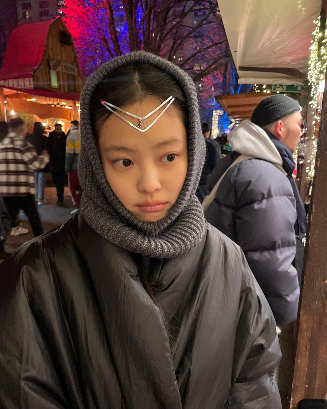 Jennie thường xuyên đăng ảnh ít trang điểm lên trang cá nhân.