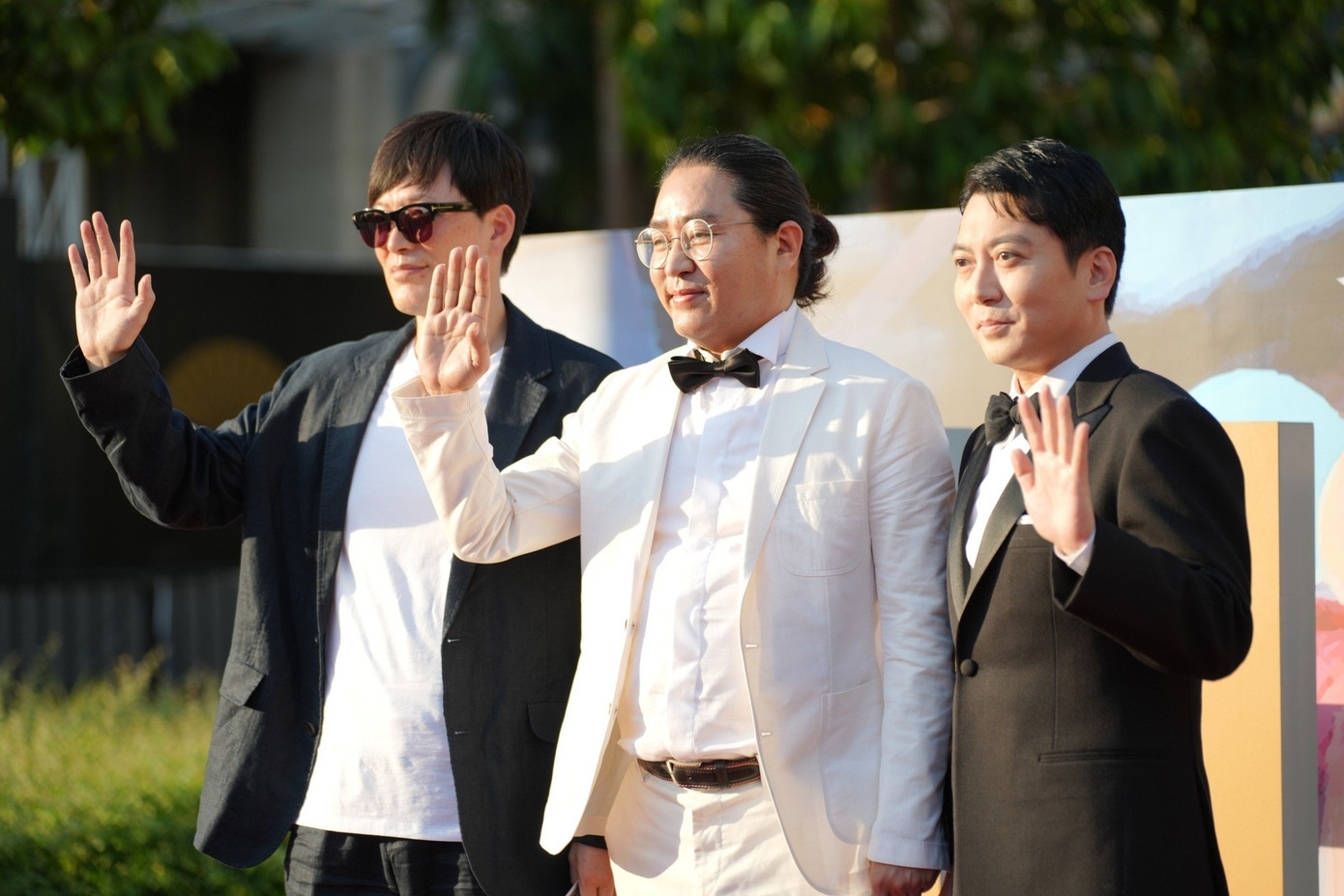 Đoàn nghệ sĩ từ Hàn Quốc tại HIF 2024. Ngoài cùng bên phải là Park Min Hoon, nổi tiếng với vai người chồng sống ký sinh dưới tầng hầm trong Ký sinh trùng. Đoàn nghệ sĩ từ Hàn Quốc tại HIF 2024. Ngoài cùng bên phải là Park Min Hoon, nổi tiếng với vai người chồng sống ký sinh dưới tầng hầm trong Ký sinh trùng.