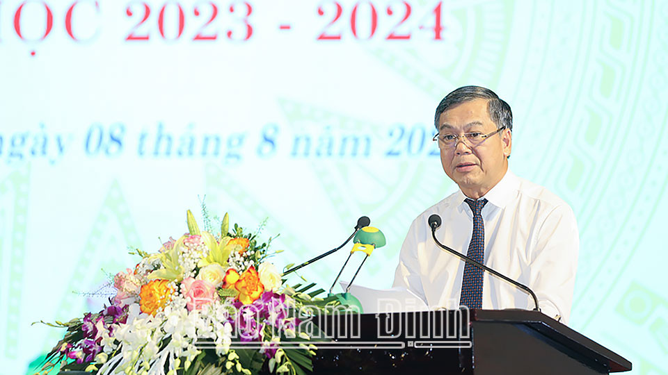 Đồng chí Phó Chủ tịch Trần Lê Đoài phát biểu tại buổi lễ Đồng chí Phó Chủ tịch Trần Lê Đoài phát biểu tại buổi lễ