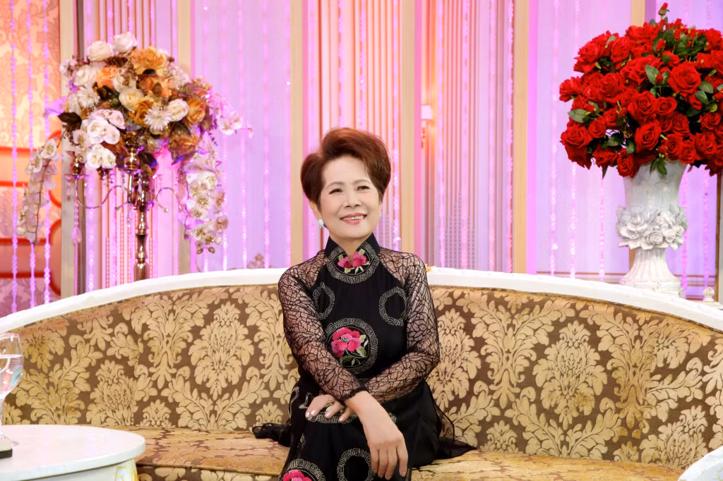 Danh ca Phương Dung ở tuổi 77.