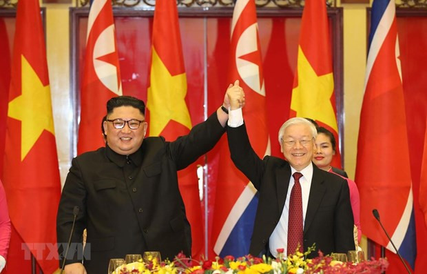 Tổng Bí thư, Chủ tịch nước Nguyễn Phú Trọng chào mừng Chủ tịch Triều Tiên Kim Jong-un tại buổi tiệc chiêu đãi chào mừng tối 1/3/2019. (Ảnh: Trí Dũng/TTXVN) Tổng Bí thư, Chủ tịch nước Nguyễn Phú Trọng chào mừng Chủ tịch Triều Tiên Kim Jong-un tại buổi tiệc chiêu đãi chào mừng tối 1/3/2019. (Ảnh: Trí Dũng/TTXVN)