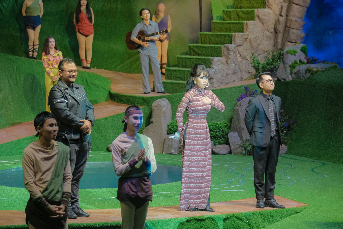 Thực hiện chương trình trong khuôn viên biệt điện, Trác Thúy Miêu kỳ vọng show diễn được du khách và người dân Đà Lạt đón nhận. &quot;Tôi muốn kể chuyện ngắn gọn và cảm xúc bằng ngôn ngữ múa, âm nhạc và độc thoại để sau khi rời khỏi chương trình, du khách biết cách thưởng thức Đà Lạt theo cách có chiều sâu”, Trác Thúy Miêu nói.