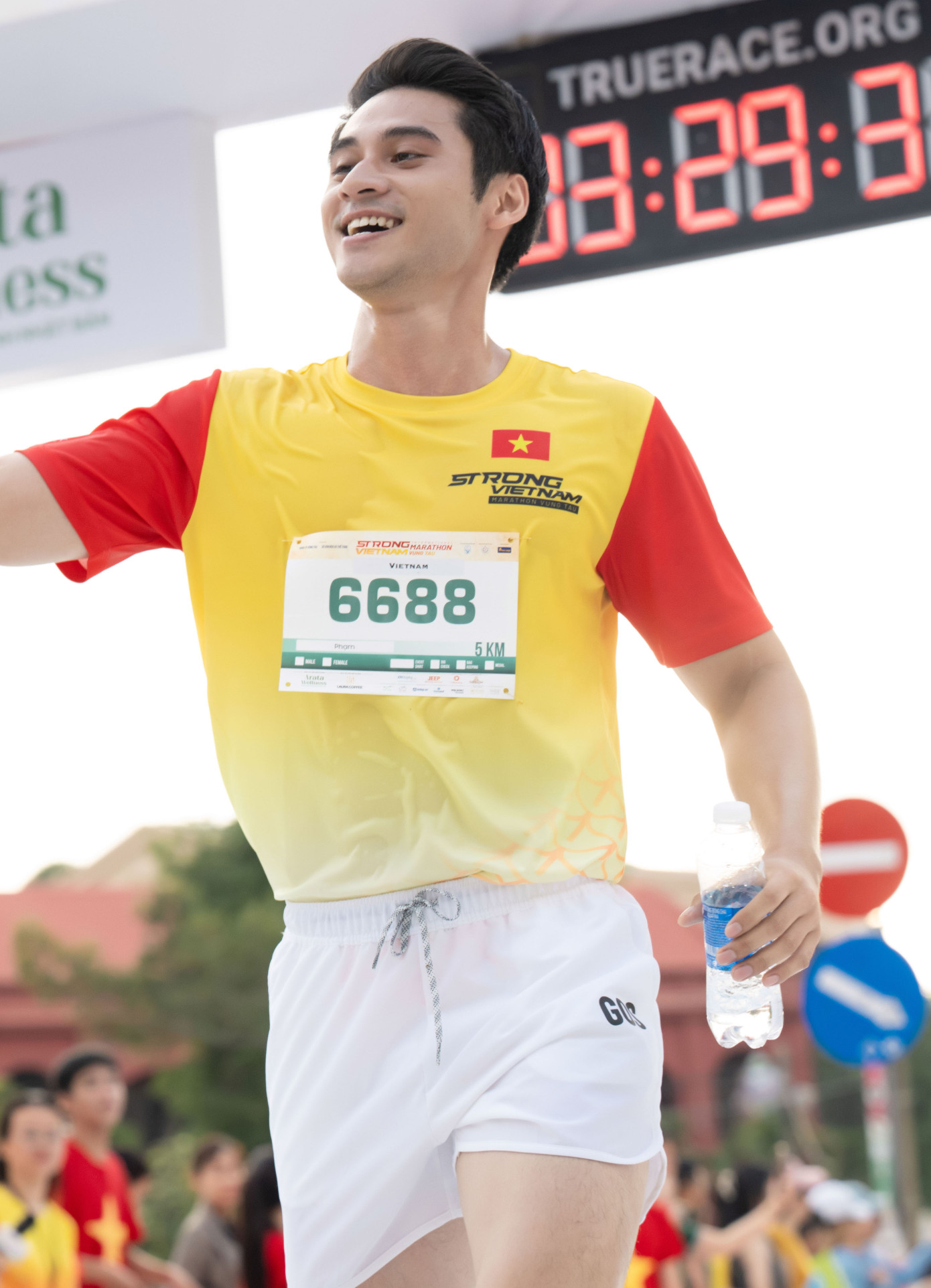 Dàn nam vương, hoa hậu tham gia quảng bá Vũng Tàu.