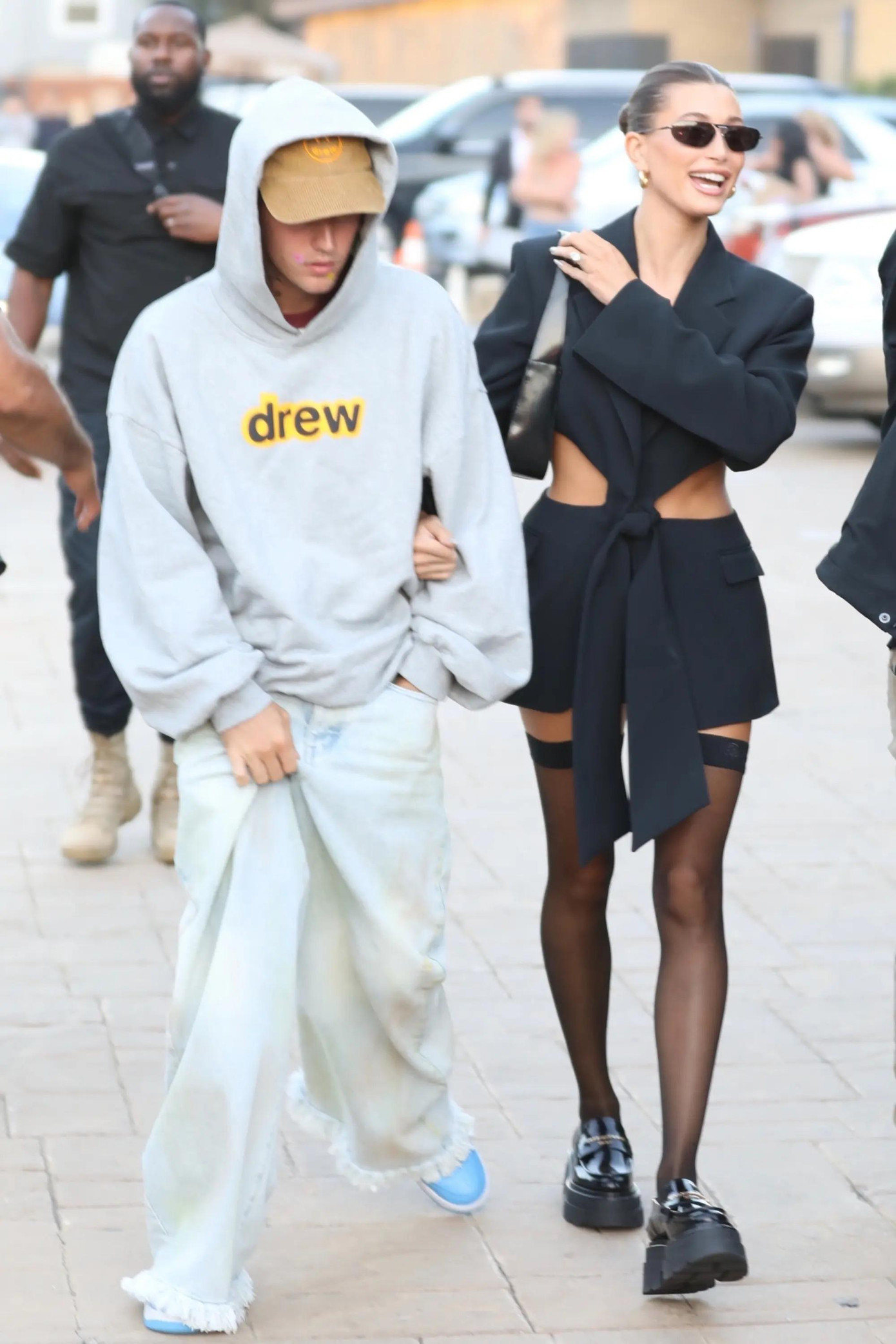Justin Bieber - Hailey Bieber và Selena Gomez luôn là đề tài bàn tán trên mạng. Ảnh: Mega. Justin Bieber - Hailey Bieber và Selena Gomez luôn là đề tài bàn tán trên mạng. Ảnh: Mega.