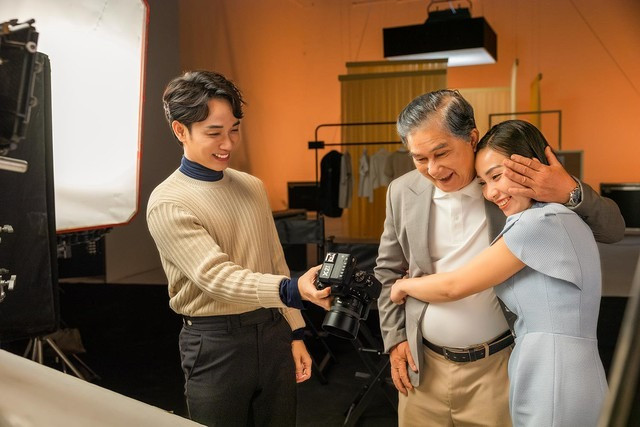 Trúc Nhân trở lại với hình ảnh trưởng thành hơn.