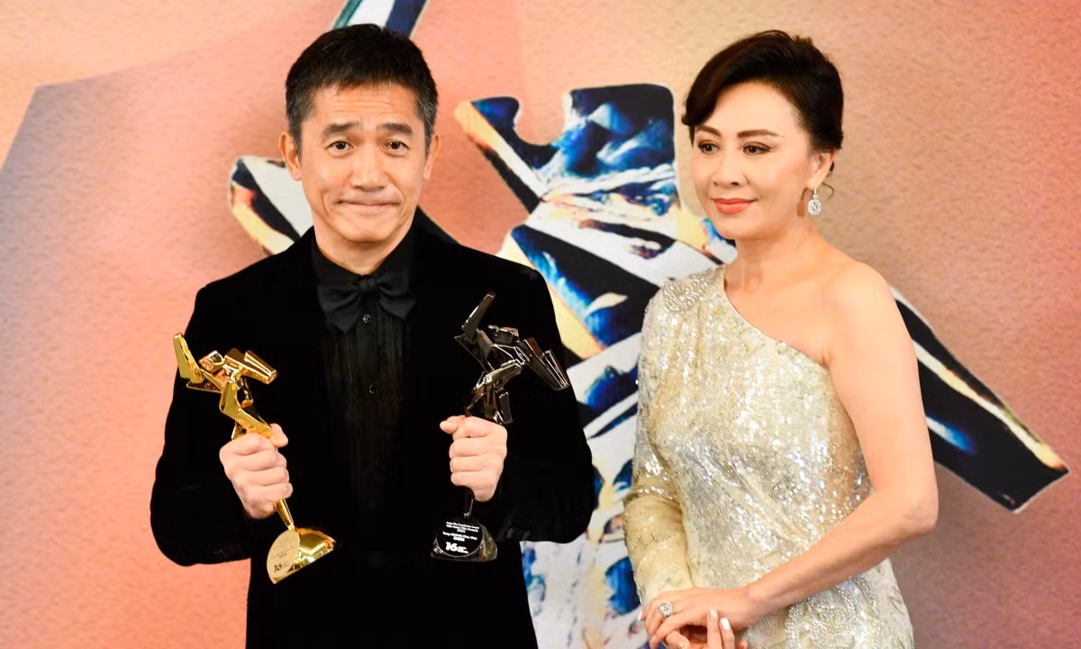 Vợ chồng Lương Triều Vỹ và Lưu Gia Linh có gần 40 năm gắn bó. Vợ chồng Lương Triều Vỹ và Lưu Gia Linh có gần 40 năm gắn bó.