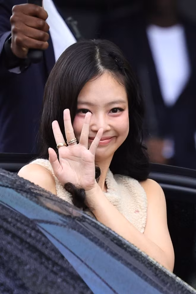 Cận nhan sắc của Jennie dưới ống kính của "hung thần" Getty.