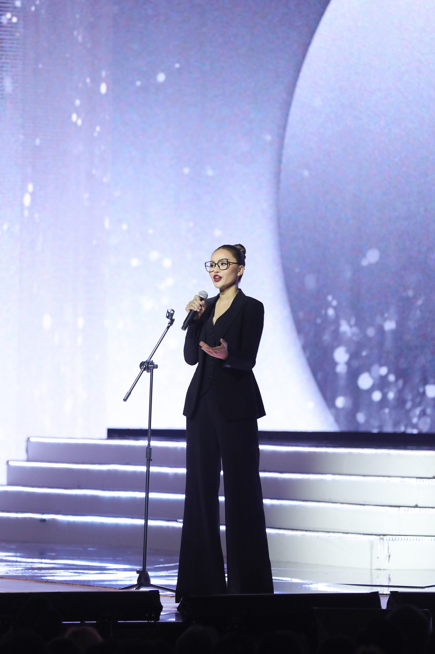 Lê Thu Trang trong phần thi thuyết trình trước khi được gọi tên vào Top 5. Phần thuyết trình của cô được cộng đồng mạng cho là không đẹp bằng của Như Vân và không thu hút về mặt hình ảnh, đài từ như Mai Ngô, Vũ Thúy Quỳnh.