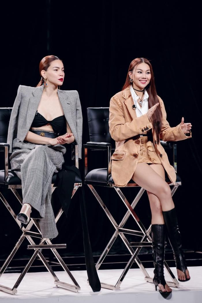 Thanh Hằng và Hồ Ngọc Hà có hơn 20 năm thân thiết. Thanh Hằng và Hồ Ngọc Hà có hơn 20 năm thân thiết.