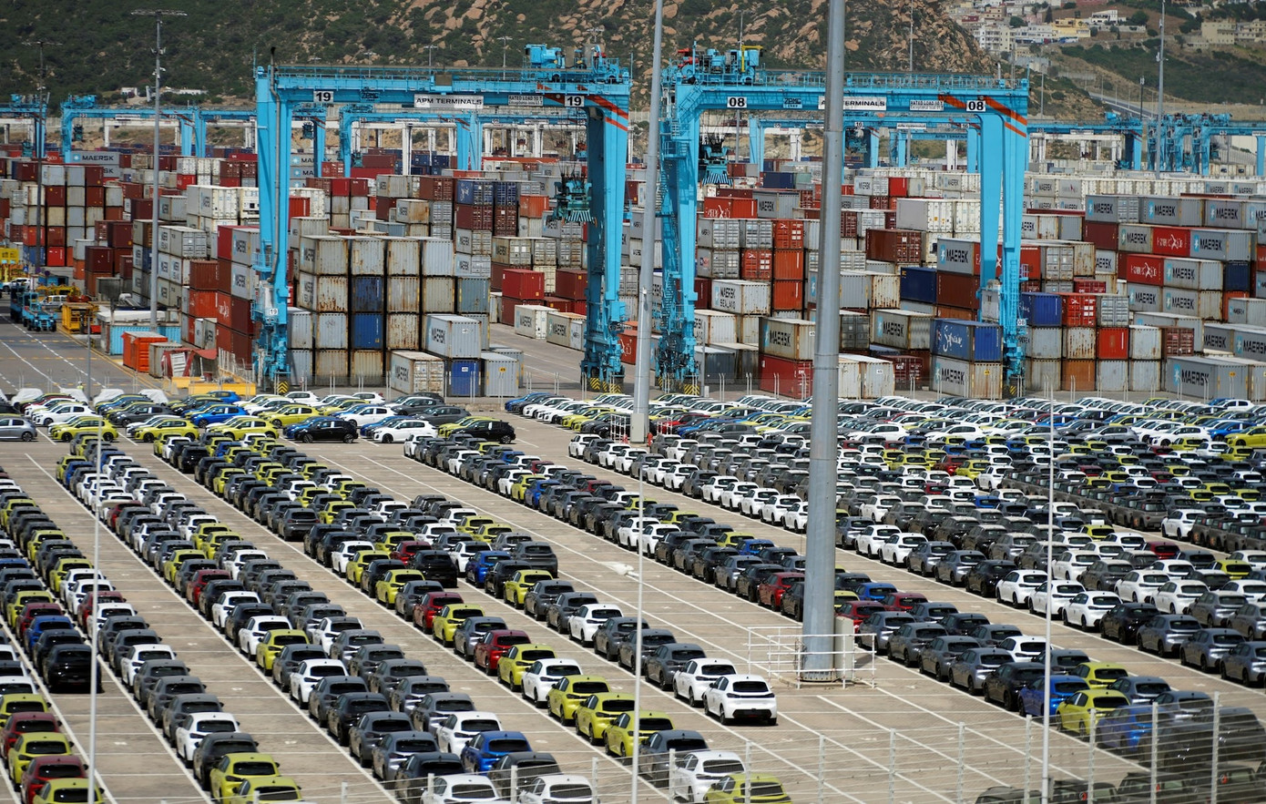 Mỹ vẫn là quốc gia nhập khẩu ô tô lớn nhất thế giới. Gần một nửa số xe bán ra tại Mỹ năm 2024 là xe nhập khẩu. Mỹ vẫn là quốc gia nhập khẩu ô tô lớn nhất thế giới. Gần một nửa số xe bán ra tại Mỹ năm 2024 là xe nhập khẩu.